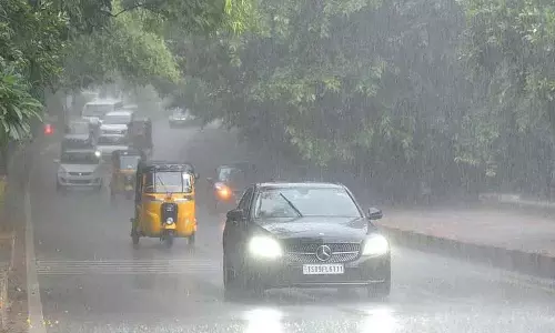 Hyderabad और पड़ोसी जिलों में भारी बारिश