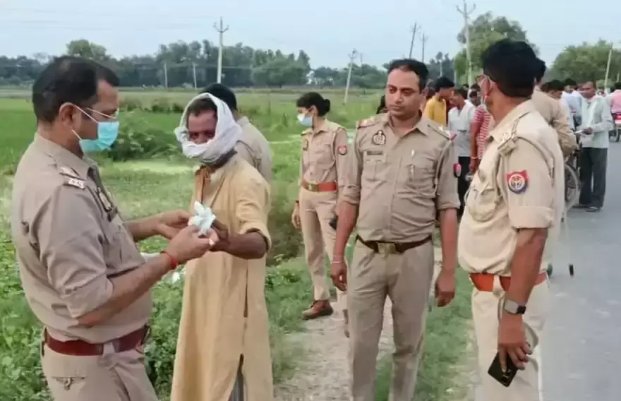 Firozabad: महिला की लाश मिलने से क्षेत्र में हड़कंप