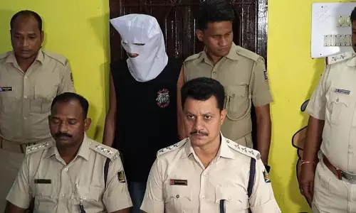 Bolangir: नशे का जखीरा जब्त, 12 तस्कर फरार