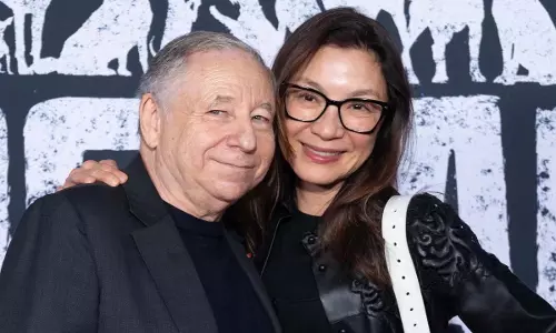 Michelle Yeoh ने बताया कि कैसे उन्होंने और जीन टॉड ने अपनी दो साल की शादी को कामयाब बनाया Michelle Yeoh ने बताया कि कैसे उन्होंने और जीन टॉड ने अपनी दो साल की शादी को कामयाब बनाया
