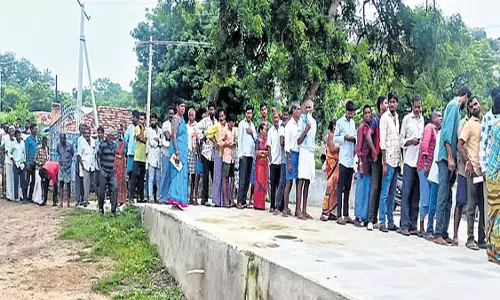 Telangana में 11 हज़ार एकड़ में लगी फसलों पर बारिश का कहर