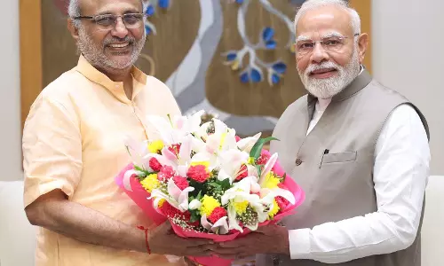 पीएम मोदी ने की सीपी राधाकृष्णन से मुलाकात, कहा- उनके अनुभव से देश को होगा बहुत लाभ पीएम मोदी ने की सीपी राधाकृष्णन से मुलाकात, कहा- उनके अनुभव से देश को होगा बहुत लाभ
