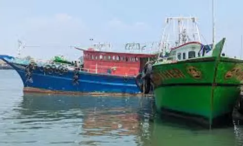 Kerala ओमान को मछली पकड़ने में मदद करेगा, स्थानीय स्तर पर निर्मित फाइबर नौकाएं उपलब्ध कराएगा Kerala ओमान को मछली पकड़ने में मदद करेगा, स्थानीय स्तर पर निर्मित फाइबर नौकाएं उपलब्ध कराएगा