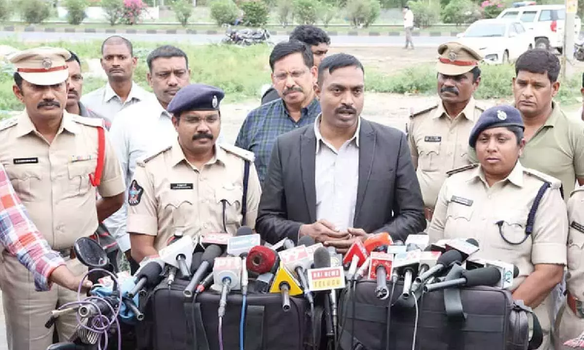 Andhra: एक कुख्यात गांजा तस्कर गिरफ्तार, 22 किलो गांजा जब्त