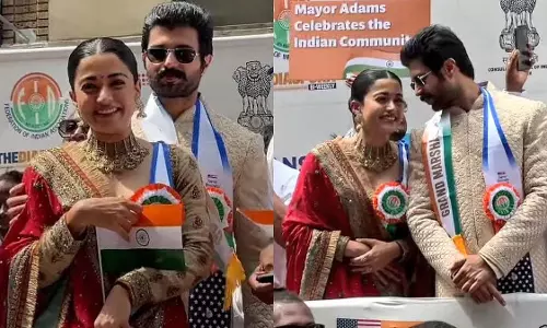 Vijay-Rashmika ने भारत दिवस परेड में एक साथ लहराया राष्ट्रीय ध्वज Vijay-Rashmika ने भारत दिवस परेड में एक साथ लहराया राष्ट्रीय ध्वज