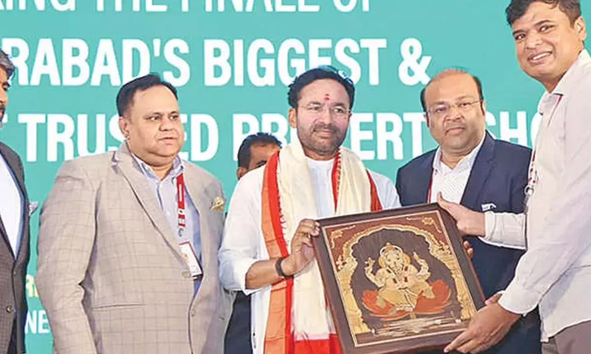 किशन ने विकासशील भारत 2047 में रियल्टी की भूमिका को मजबूत किया किशन ने विकासशील भारत 2047 में रियल्टी की भूमिका को मजबूत किया