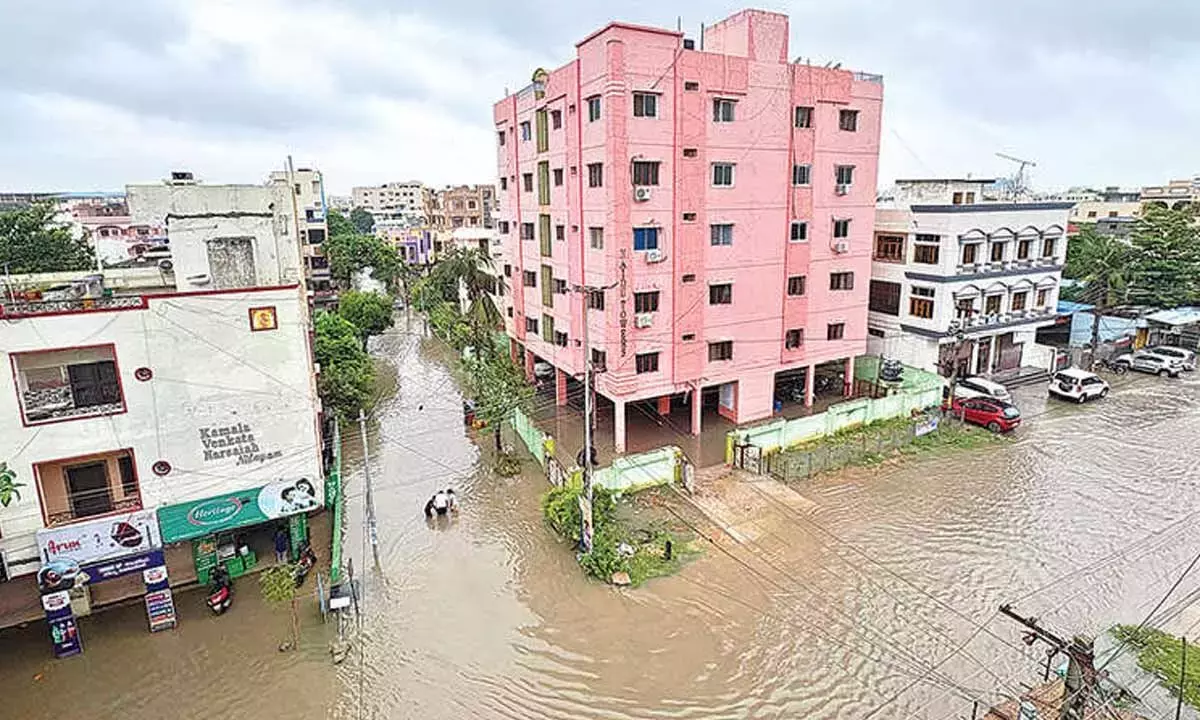 IMD ने 24 घंटों में भारी बारिश की भविष्यवाणी की