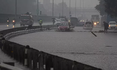 हरियाणा: IMD ने आंधी-तूफान का अलर्ट जारी हरियाणा: IMD ने आंधी-तूफान का अलर्ट जारी
