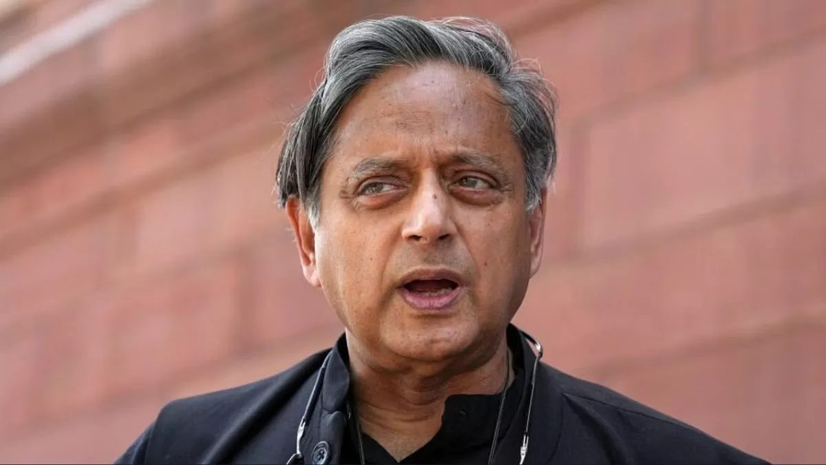 Shashi Tharoor ने कैप्टन शुक्ला की अंतरिक्ष उपलब्धियों की सराहना की