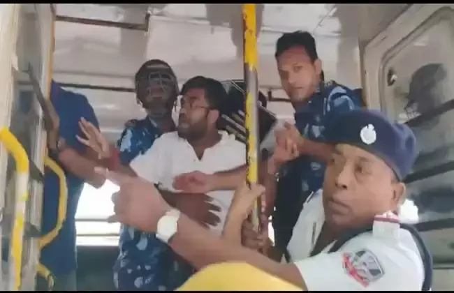 Kolkata: जॉइंट एंट्रेंस रिजल्ट देरी पर एबीवीपी का विरोध
