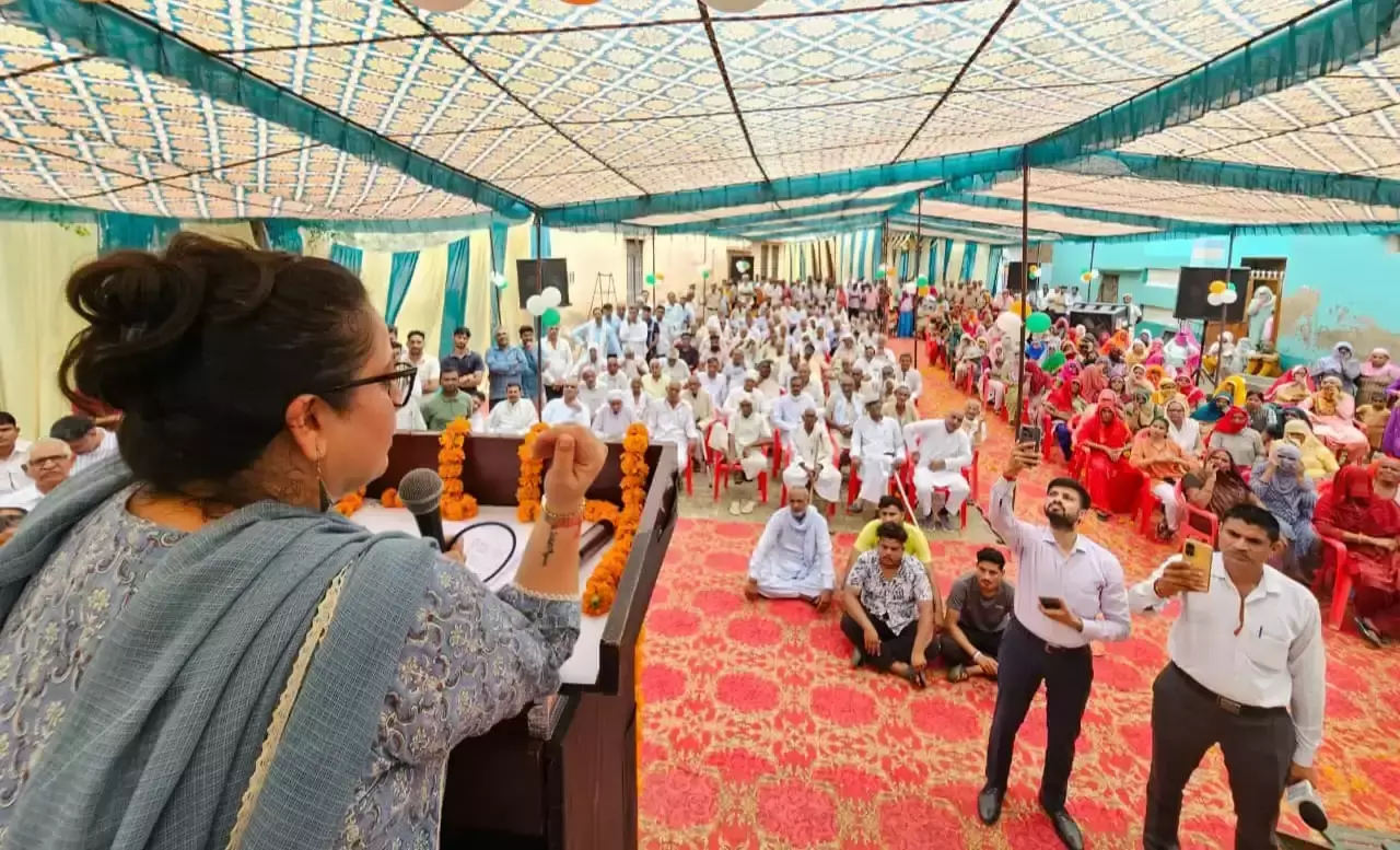 Narnaul: आरती सिंह राव ने जनकल्याण कार्यों की गिनाई उपलब्धियां Narnaul: आरती सिंह राव ने जनकल्याण कार्यों की गिनाई उपलब्धियां
