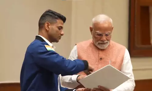 PM मोदी से मिले Axiom-4 मिशन के पायलट शुभांशु शुक्ला, देखें VIDEO...