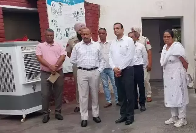 Sirsa: न्यायाधीश ने जिला जेल की सुविधाओं का लिया जायजा Sirsa: न्यायाधीश ने जिला जेल की सुविधाओं का लिया जायजा