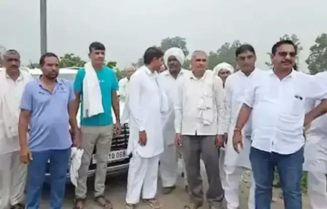 Sonipat: सतपाल मलिक को श्रद्धांजलि देने सोनीपत के किसान इकट्ठा हुए Sonipat: सतपाल मलिक को श्रद्धांजलि देने सोनीपत के किसान इकट्ठा हुए