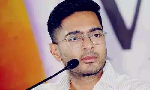 Abhishek ने आयोग पर पलटवार किया
