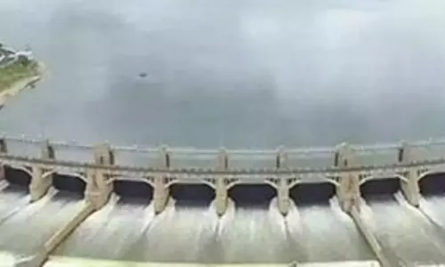 Mettur डैम में बढ़ते जलस्तर के बाद 11 जिलों में बाढ़ की चेतावनी Mettur डैम में बढ़ते जलस्तर के बाद 11 जिलों में बाढ़ की चेतावनी