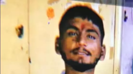 BKC में दीवार गिरने से चौकीदार की मौत, एक व्यक्ति डूबा BKC में दीवार गिरने से चौकीदार की मौत, एक व्यक्ति डूबा