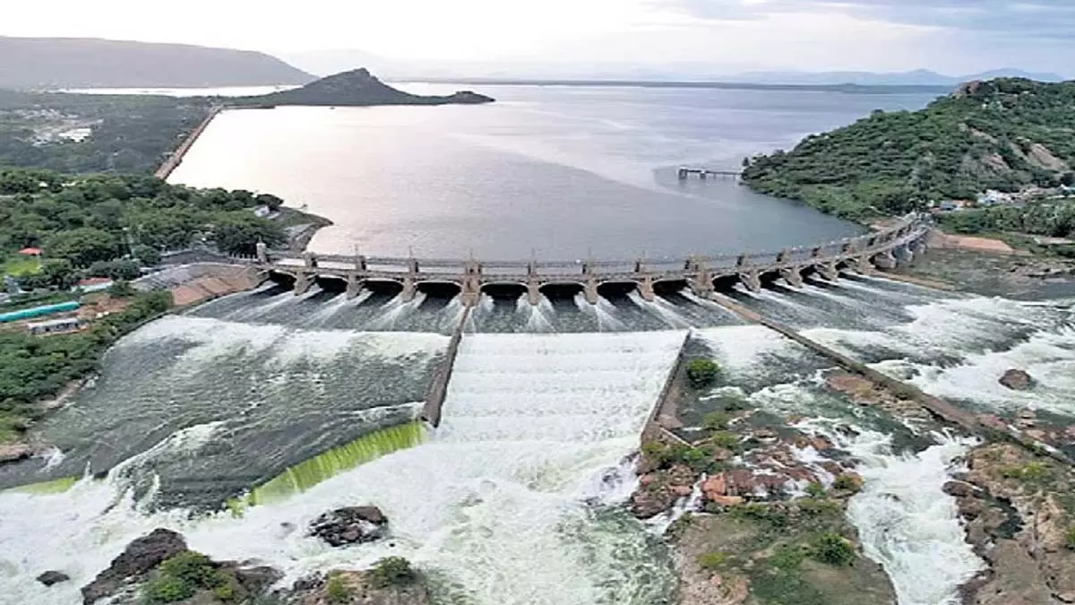 Mettur बांध लबालब, 11 तमिलनाडु डेल्टा जिलों में बाढ़ की चेतावनी Mettur बांध लबालब, 11 तमिलनाडु डेल्टा जिलों में बाढ़ की चेतावनी