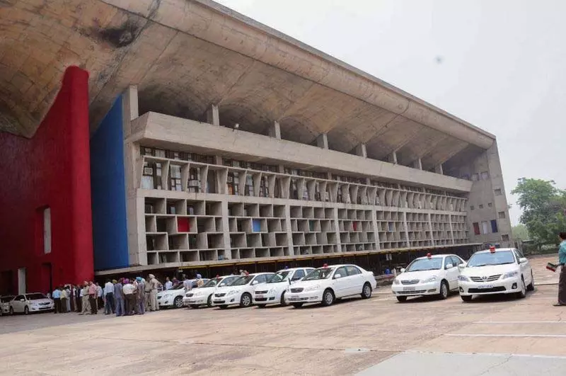 Punjab and Haryana HC के न्यायाधीशों की नियुक्ति को अधिसूचित किया Punjab and Haryana HC के न्यायाधीशों की नियुक्ति को अधिसूचित किया