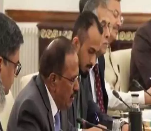 NSA डोभाल ने चीनी विदेश मंत्री वांग यी के साथ बातचीत के दौरान कही ये बात NSA डोभाल ने चीनी विदेश मंत्री वांग यी के साथ बातचीत के दौरान कही ये बात