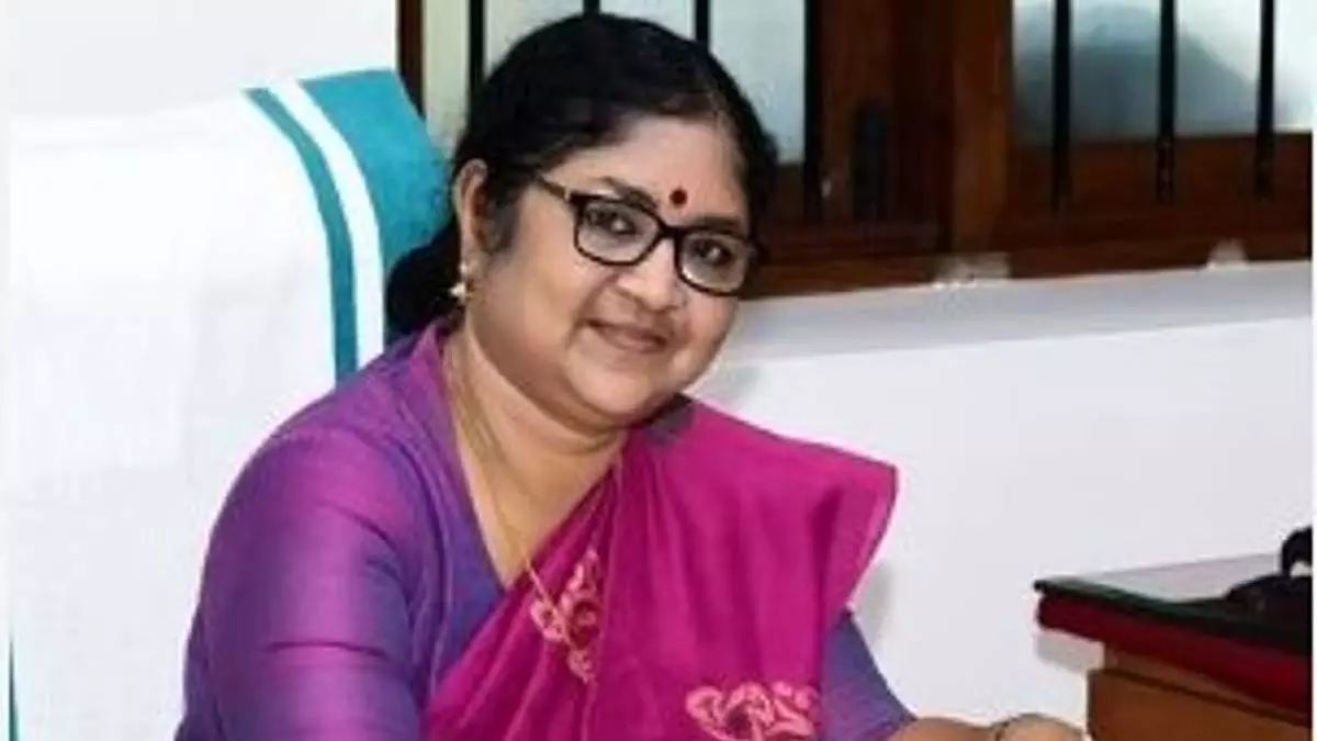 Kerala में 5000 अतिथि व्याख्याता दो महीने से बिना वेतन के Kerala में 5000 अतिथि व्याख्याता दो महीने से बिना वेतन के