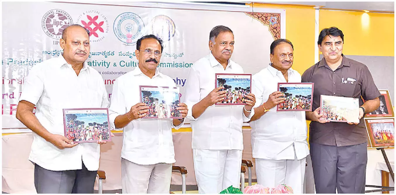 Andhra: मोबाइल कैमरा पेशेवर फोटोग्राफी का मुकाबला नहीं कर सकता Andhra: मोबाइल कैमरा पेशेवर फोटोग्राफी का मुकाबला नहीं कर सकता