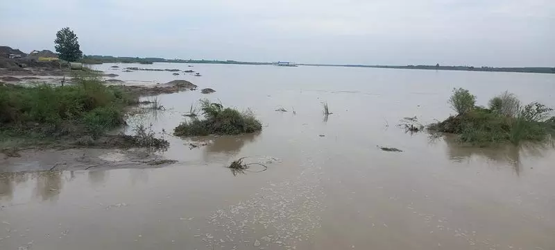 Haryana : यमुना का जलस्तर बढ़ा, हथिनीकुंड से दिल्ली तक बाढ़ का खतरा Haryana : यमुना का जलस्तर बढ़ा, हथिनीकुंड से दिल्ली तक बाढ़ का खतरा
