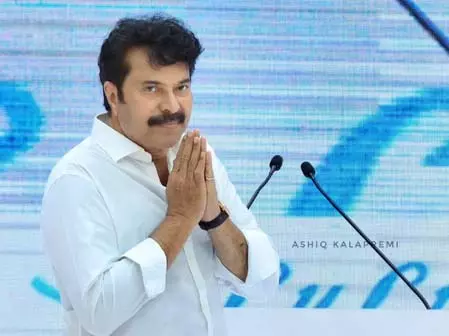 अब बिल्कुल फिट हैं ममूटी, फैंस से कहा- आपके प्यार और दुआओं का शुक्रिया अब बिल्कुल फिट हैं ममूटी, फैंस से कहा- आपके प्यार और दुआओं का शुक्रिया