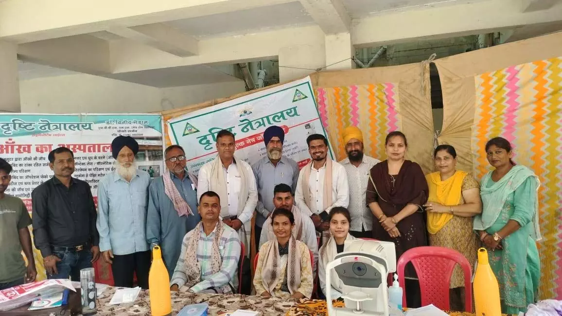 रायपुर में फ्री मेडिकल कैंप का आयोजन, 150 लोगों ने उठाया लाभ रायपुर में फ्री मेडिकल कैंप का आयोजन, 150 लोगों ने उठाया लाभ