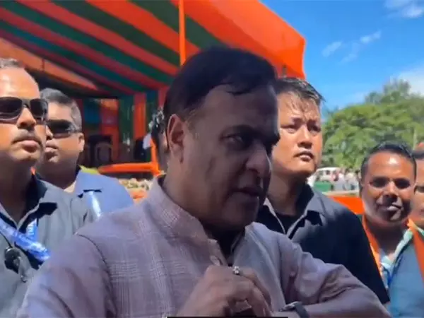 हिमंत बिस्वा सरमा का Rahul Gandhi पर हमला, बोले- देश में अराजकता फैलाने को तैयार हिमंत बिस्वा सरमा का Rahul Gandhi पर हमला, बोले- देश में अराजकता फैलाने को तैयार