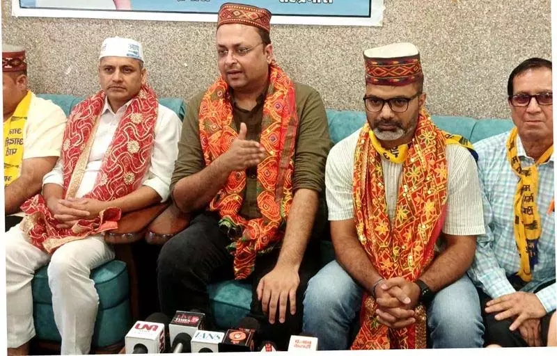 पंचायत और शहरी स्थानीय निकाय चुनावों से पहले AAP ने राज्य में आधार मजबूत किया पंचायत और शहरी स्थानीय निकाय चुनावों से पहले AAP ने राज्य में आधार मजबूत किया