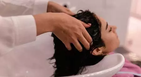 बाल झड़ना और रूखापन दूर करे अंडा, हफ्ते में एक बार जरूर ऐसे करें इस्तेमाल बाल झड़ना और रूखापन दूर करे अंडा, हफ्ते में एक बार जरूर ऐसे करें इस्तेमाल