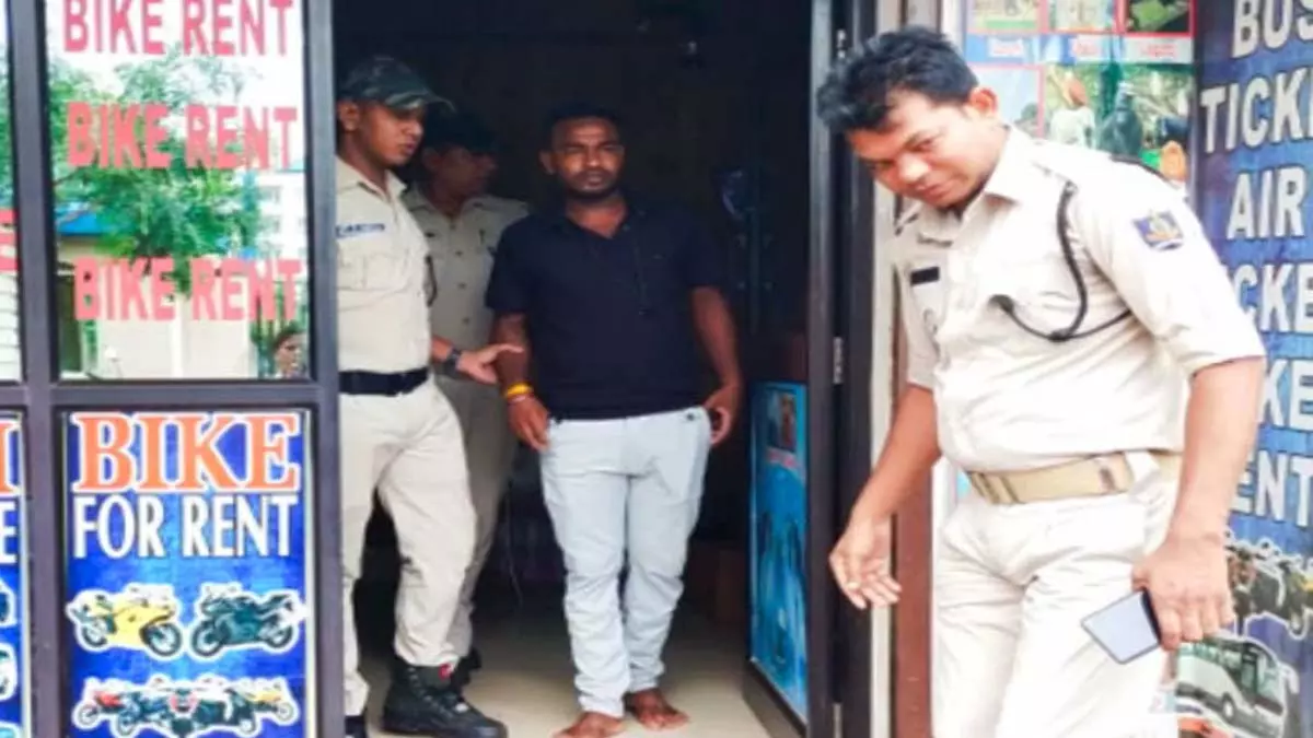 Puri पुलिस ने अपंजीकृत टूर ऑपरेटरों पर कार्रवाई की Puri पुलिस ने अपंजीकृत टूर ऑपरेटरों पर कार्रवाई की