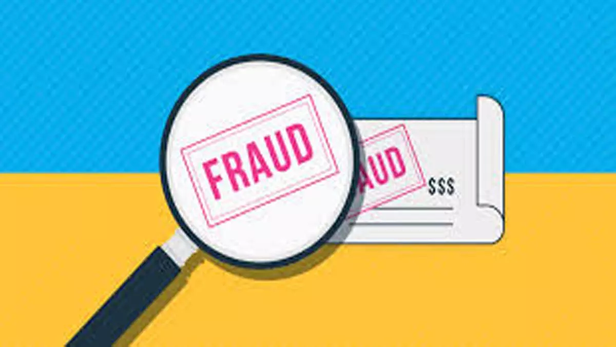 20 करोड़ के बीमा फर्जीवाड़े का खुलासा, पुलिस ने गिरोह के सरगना सताराम को दबोचा 20 करोड़ के बीमा फर्जीवाड़े का खुलासा, पुलिस ने गिरोह के सरगना सताराम को दबोचा
