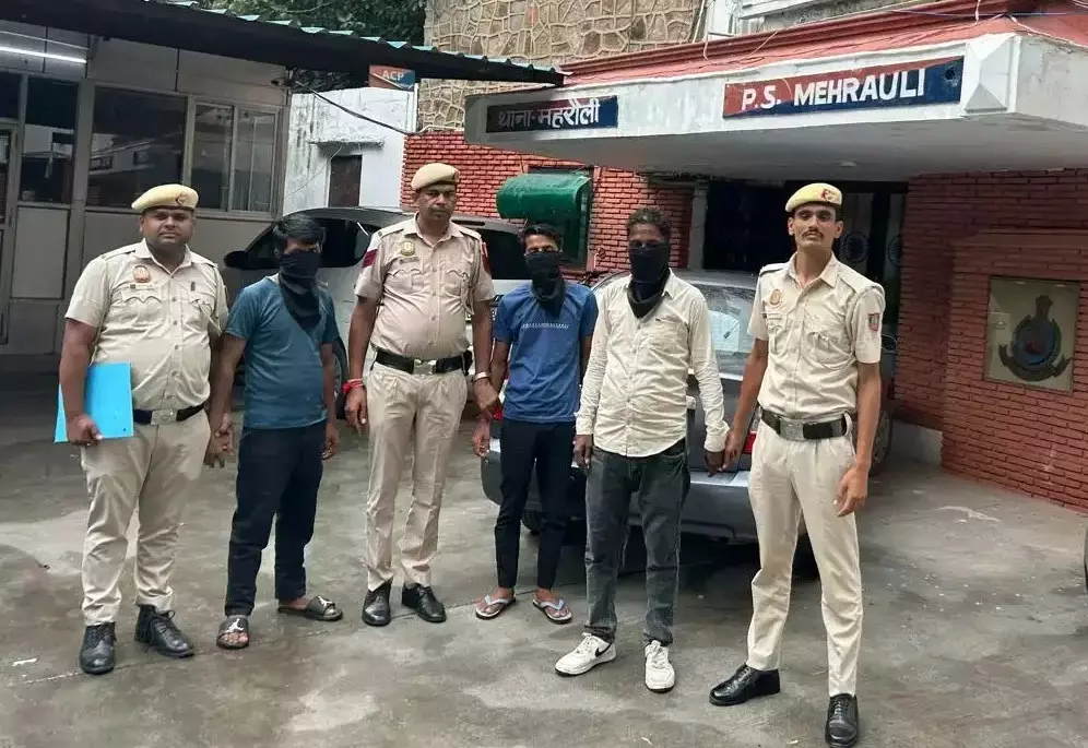 New Delhi: पत्नी की हत्या में पति और दो आरोपी गिरफ्तार New Delhi: पत्नी की हत्या में पति और दो आरोपी गिरफ्तार