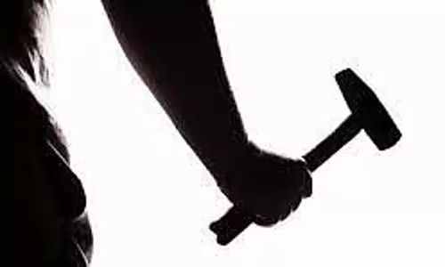 MP : जबलपुर में हथौड़े से हत्या के आरोप में एक व्यक्ति गिरफ्तार MP : जबलपुर में हथौड़े से हत्या के आरोप में एक व्यक्ति गिरफ्तार