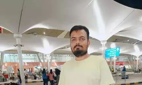 Mumbai: पुलिस वर्दी में तीन ने जौहरी से ₹30 हजार की वसूली Mumbai: पुलिस वर्दी में तीन ने जौहरी से ₹30 हजार की वसूली