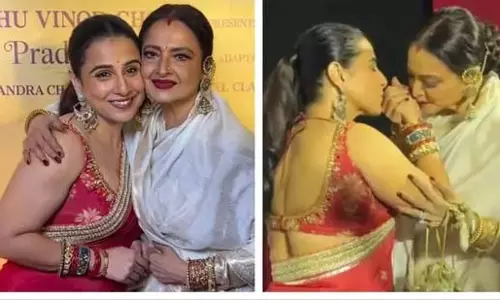 Vidya Balan: परिणीता स्क्रीनिंग पर रेखा के पैर छुए Vidya Balan: परिणीता स्क्रीनिंग पर रेखा के पैर छुए