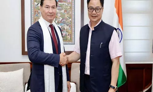 रिजिजू ने कलमीकिया प्रमुख से भारत-रूस संबंधों पर चर्चा की रिजिजू ने कलमीकिया प्रमुख से भारत-रूस संबंधों पर चर्चा की