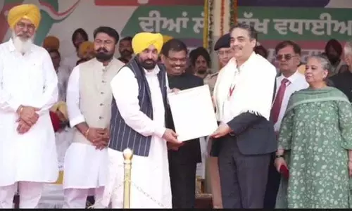 Dr. Hitendra Suri को सीएम भगवंत मान ने पंजाब स्टेट अवॉर्ड 2025 से सम्मानित किया