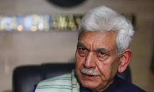 डॉ. फारूक दिवंगत मुहम्मद असलम खान की पत्नी की फातिहा ख्वानी में शामिल हुए