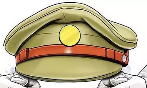 Karnataka में दोहरे हत्याकांड की जांच के लिए महावत के परिवार ने शिकायत दर्ज कराई Karnataka में दोहरे हत्याकांड की जांच के लिए महावत के परिवार ने शिकायत दर्ज कराई