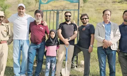 मानसबल में वृक्षारोपण अभियान शुरू किया गया