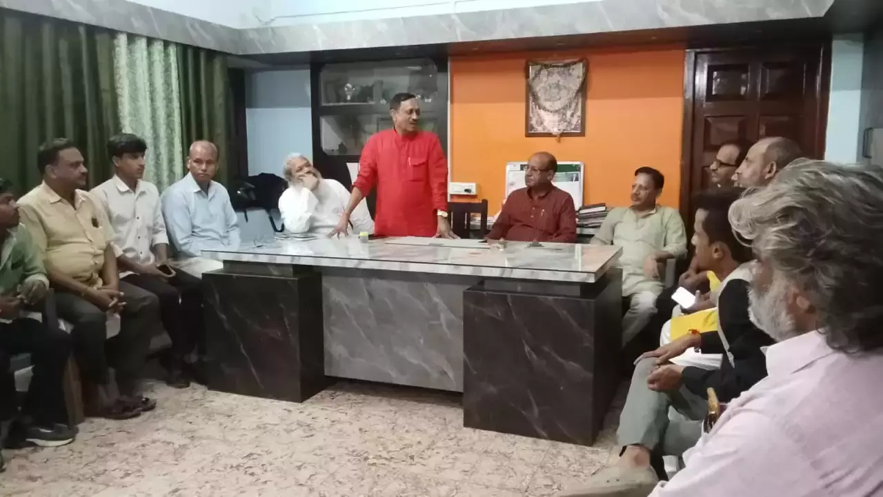Mirzapur: स्नातक निर्वाचन में उतरेगा मंच का मजबूत उम्मीदवार Mirzapur: स्नातक निर्वाचन में उतरेगा मंच का मजबूत उम्मीदवार