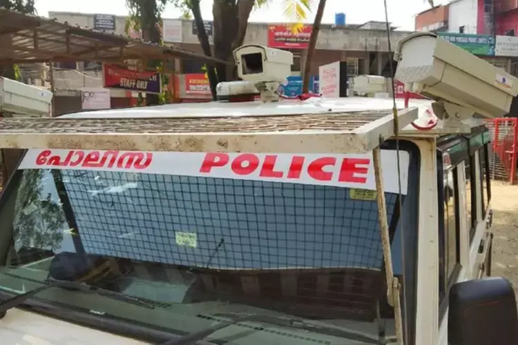 कोल्लम में KSRTC और स्कूल बस संचालकों समेत 17 बस चालक नशे में गाड़ी चलाते पकड़े गए कोल्लम में KSRTC और स्कूल बस संचालकों समेत 17 बस चालक नशे में गाड़ी चलाते पकड़े गए
