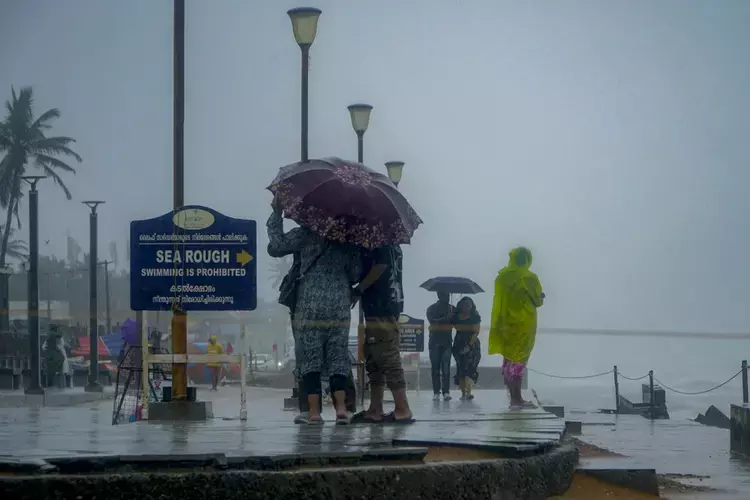 Kerala में बारिश पलक्कड़ जिले के स्कूलों में छुट्टी