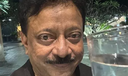 आवारा कुत्तों पर बोले राम गोपाल वर्मा: एनिमल लवर्स को घर खोलने की सलाह