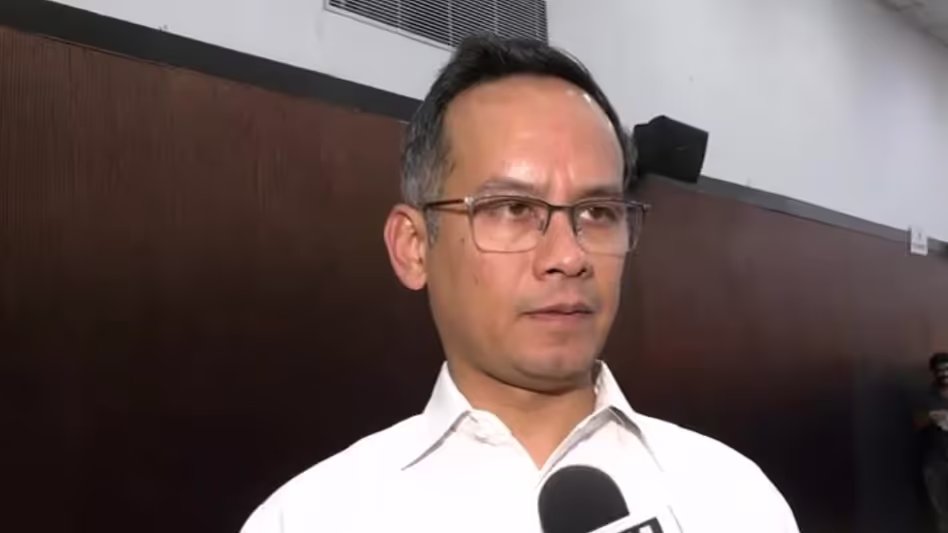 Assam के सीएम पर निशाना साधा वह राजा की तरह काम करते Assam के सीएम पर निशाना साधा वह राजा की तरह काम करते