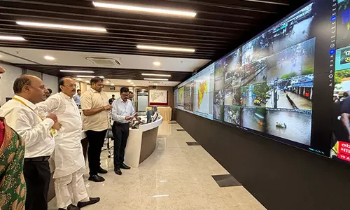 महाराष्ट्र DCM अजीत पवार ने मुंबई में भारी बारिश के बीच मंत्रालय में वर्षा संकट की समीक्षा की