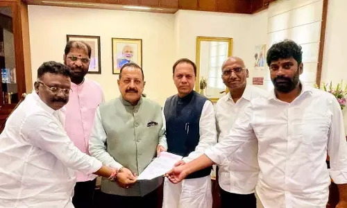 Telangana  के अधिकारियों के खिलाफ कथित राजनीतिक पक्षपात की शिकायत दर्ज